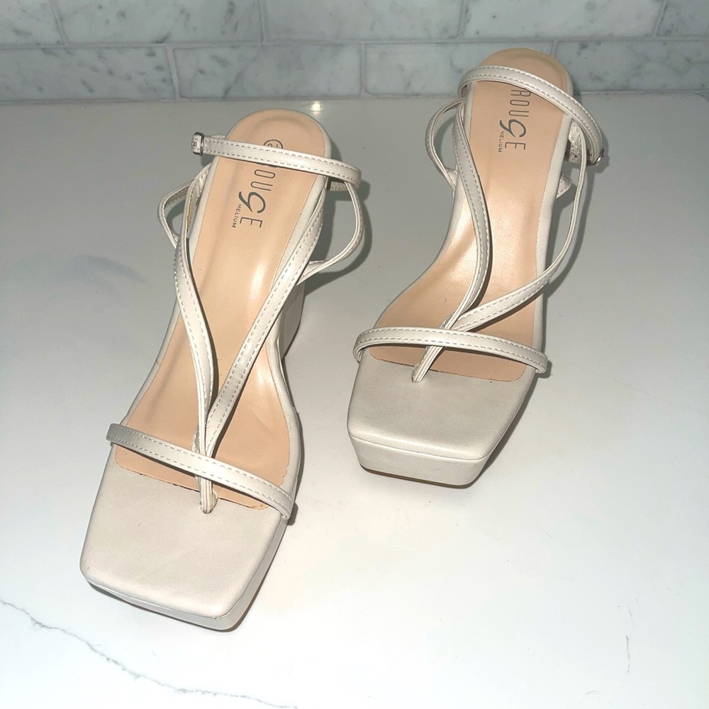 Rogué “Platform Stappy Sandal Wedges”. Vibrant white color. USA Size 8.5.